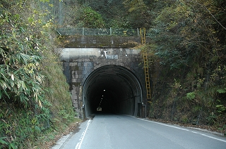旧日貫トンネル