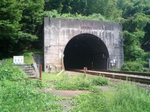 北陸トンネル