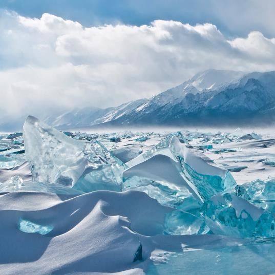 シベリアの宝石「バイカル湖」