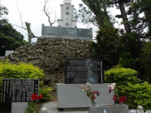 白梅の塔